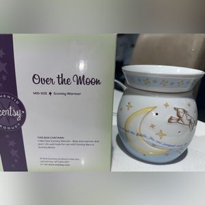Scentsy warmer Over the Moon